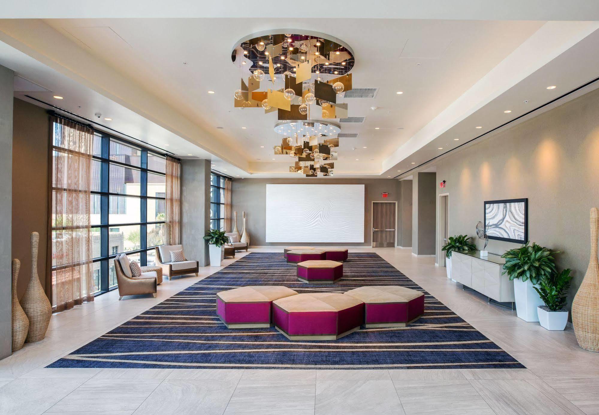Courtyard By Marriott Phoenix Downtown Екстер'єр фото